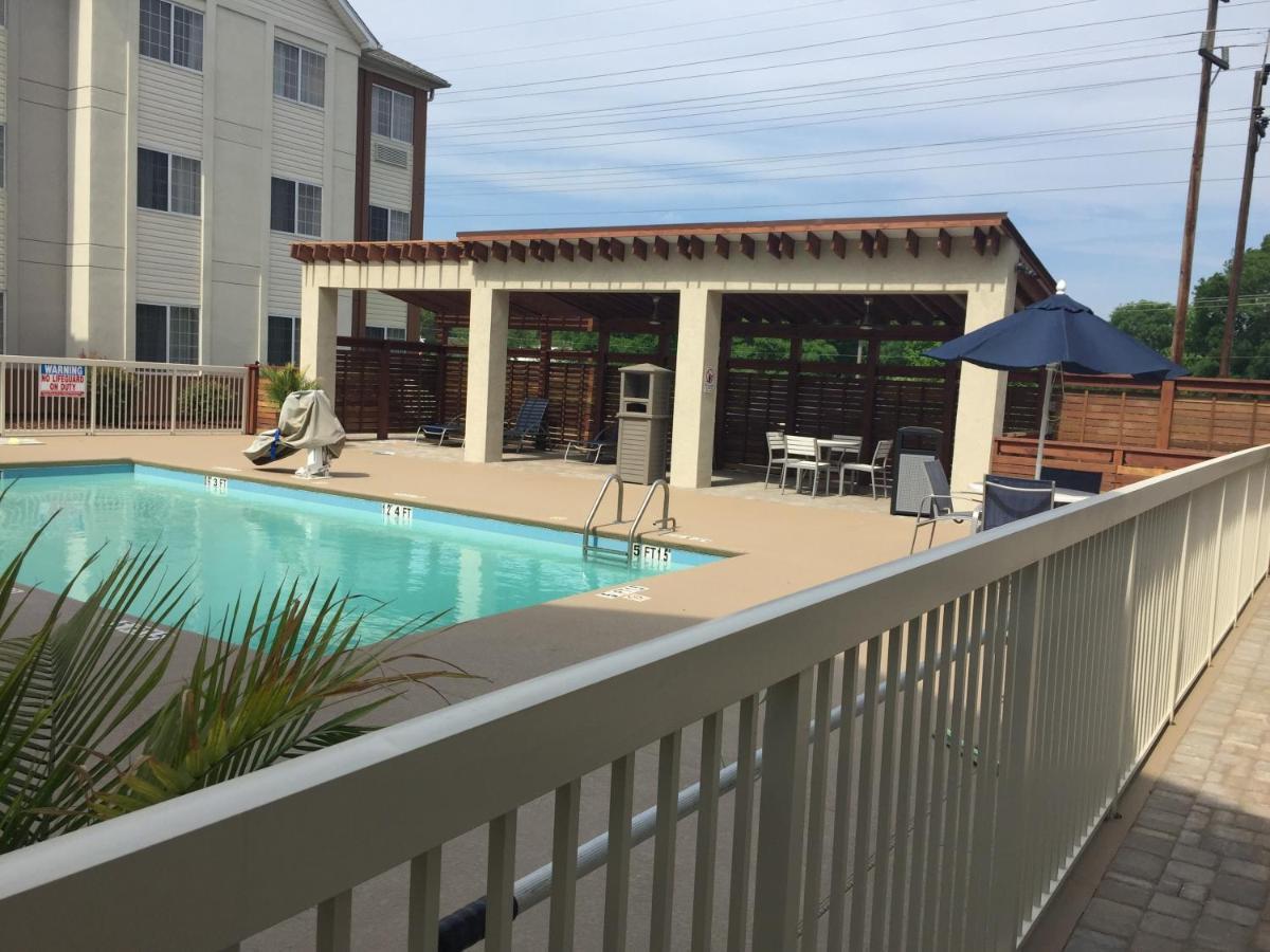 Candlewood Suites - Charlotte - Arrowood, An Ihg Hotel Exterior photo