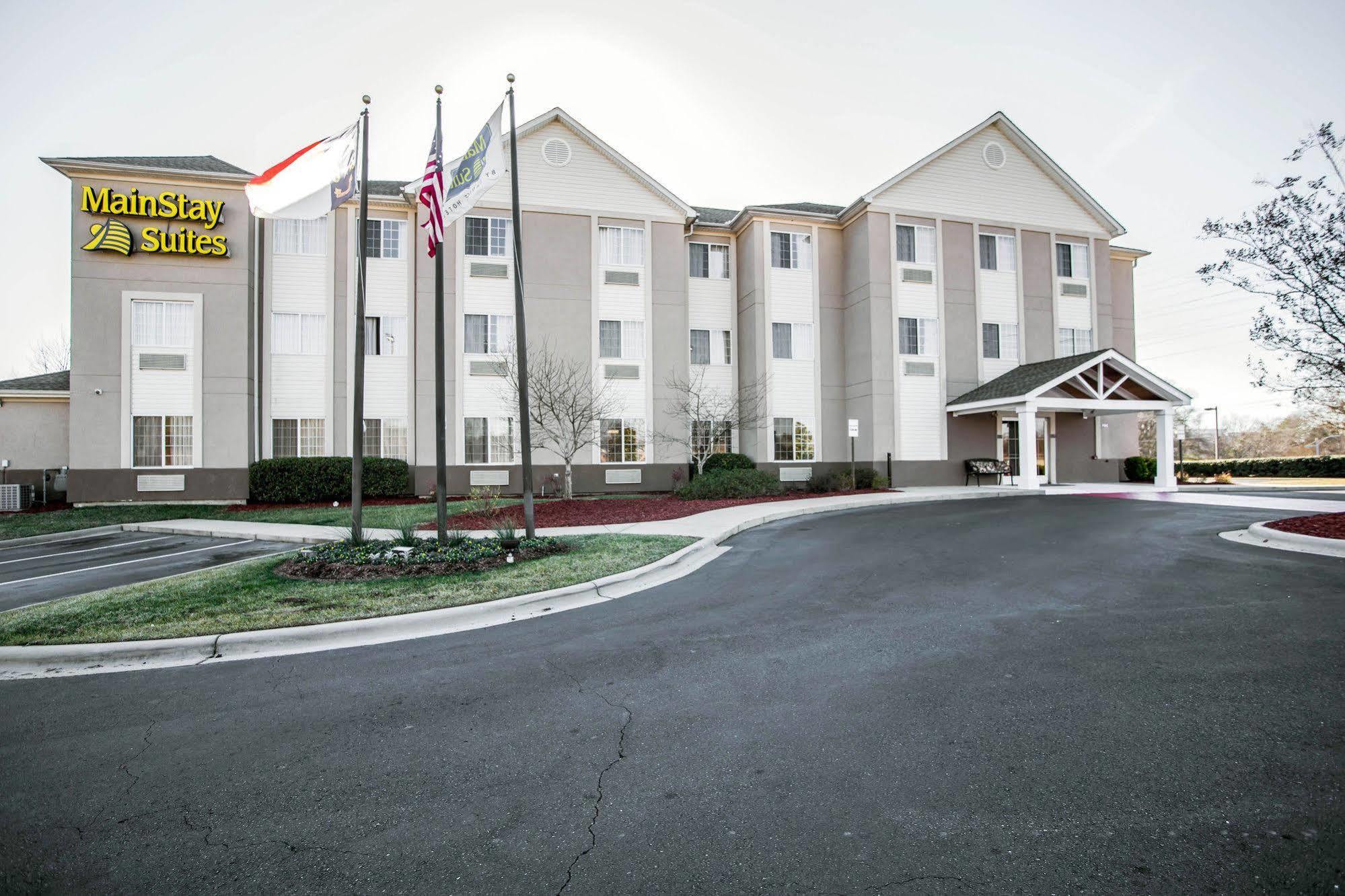 Candlewood Suites - Charlotte - Arrowood, An Ihg Hotel Exterior photo